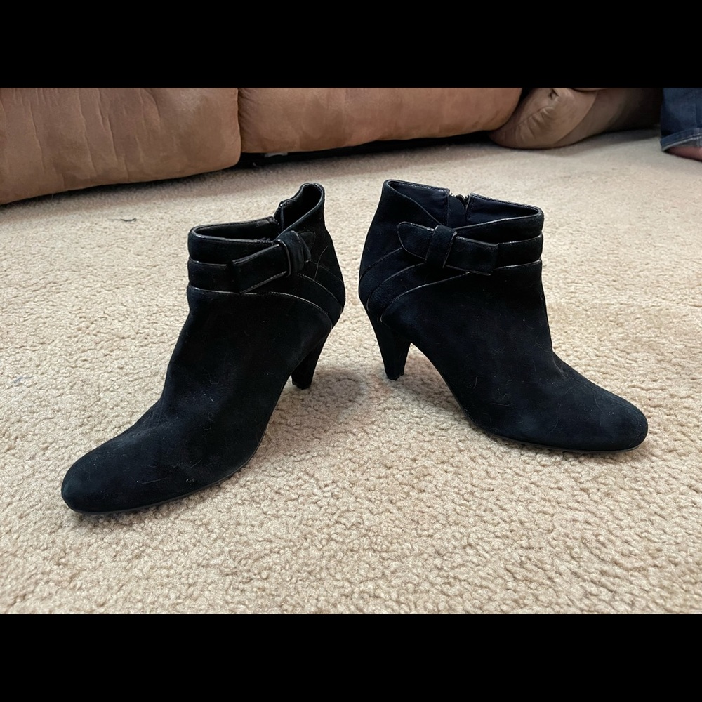 Black Michelle D Booties Size 7